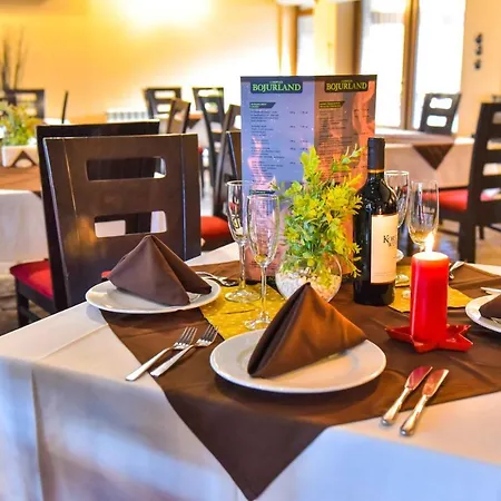 Hotel Bojur & Bojurland Complex 3*