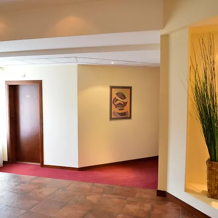 Hotel Bojur & Bojurland Complex 3*