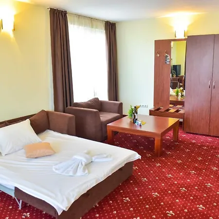 Bojur & Bojurland Complex Hotel 3*