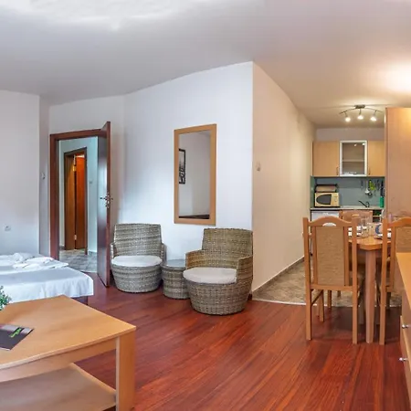 Hotel Bojur & Bojurland Complex