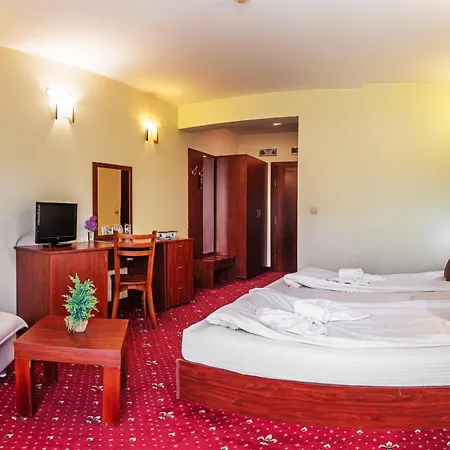 ホテル ボジュール ＆ ボジュールランド コンプレックス 3*