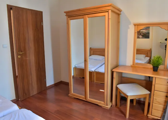 Hotel Bojur & Bojurland Complex 3*