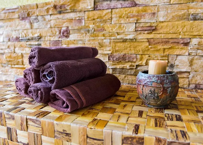 Hotel Bojur & Bojurland Complex 3*