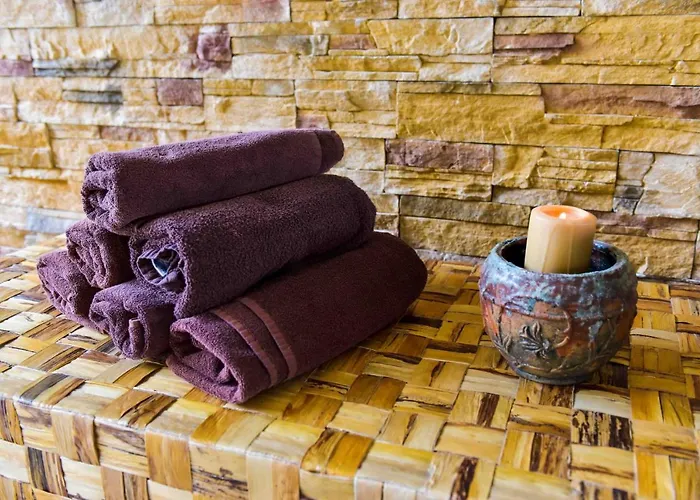 Hotel Bojur & Bojurland Complex 3*